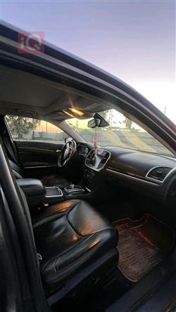 کرایسلەر 300